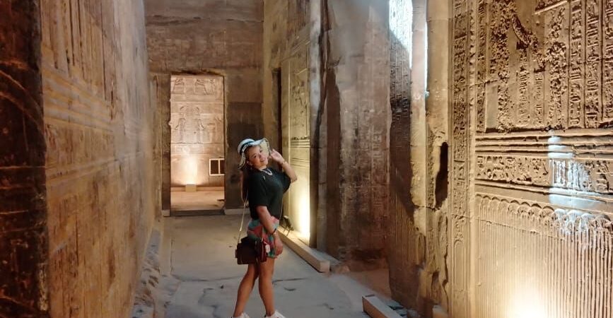 tourist on her day trip to Dendera temple