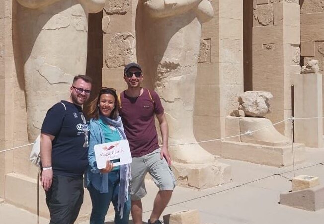 tourists at mortuary temple of Hatshepsut