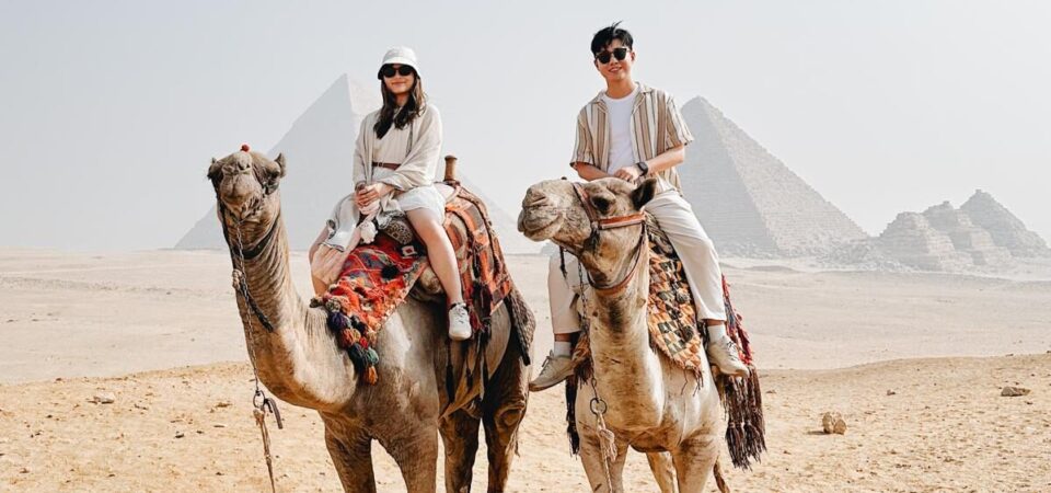 camel ride at the pyramids of giza